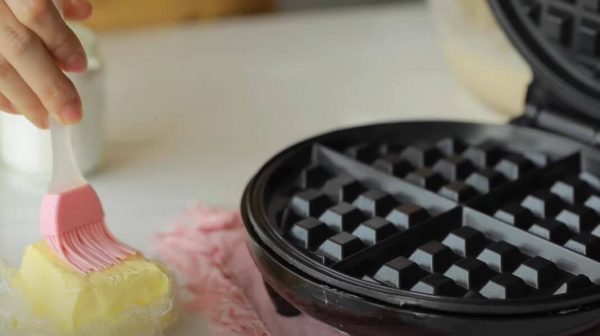 cách làm bánh waffle 7