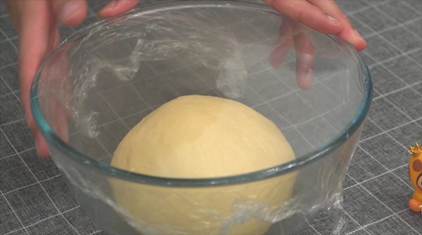 cách làm bánh donut chiên 1